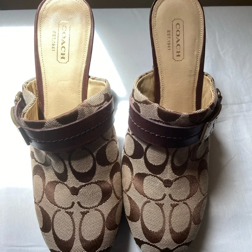 Coach Brown Signature Leather Studded Mule Clogs Heel Sz 8.5 - Picture 3 of 5